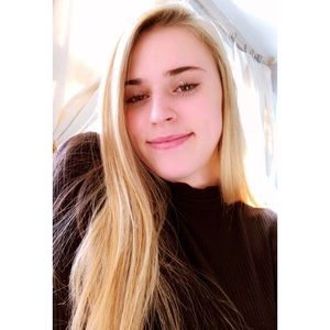 Meet your Posher, Emma